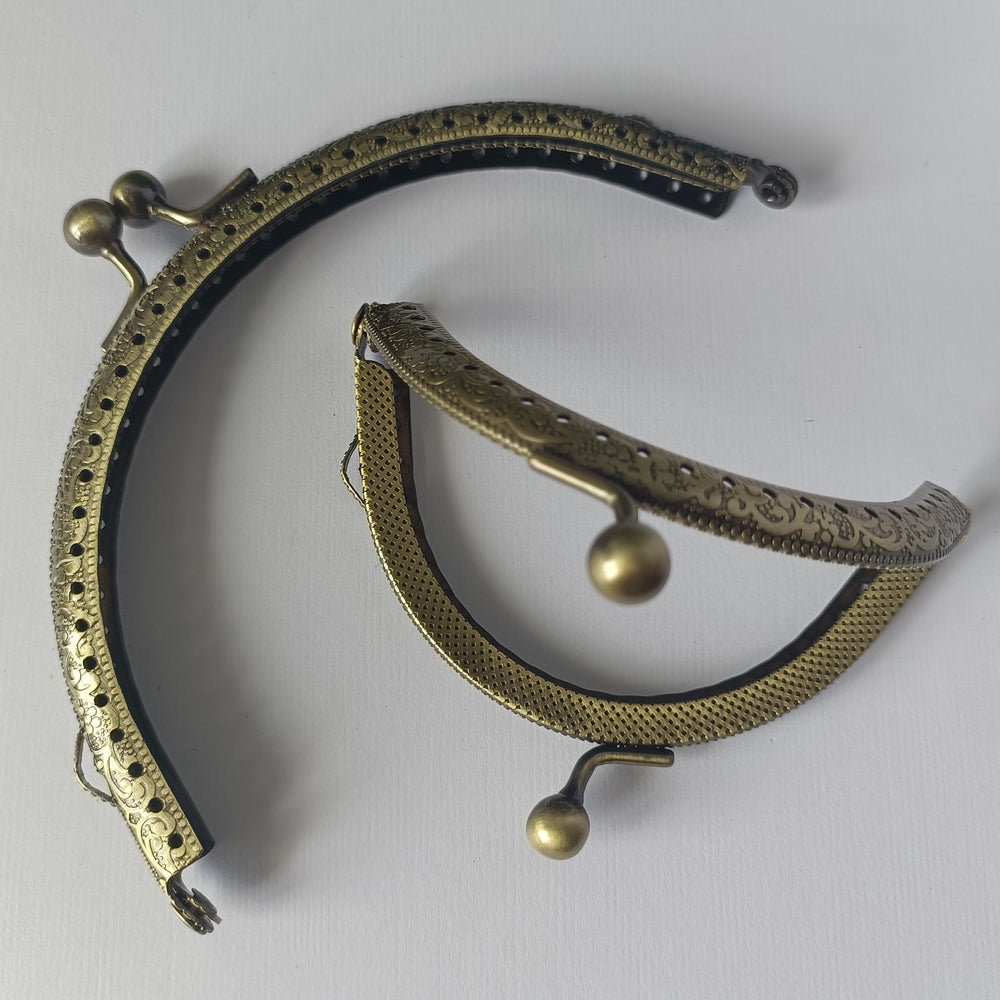 Metal Kiss-Clasp Purse Frame – Antique Bronze (2 Sizes)