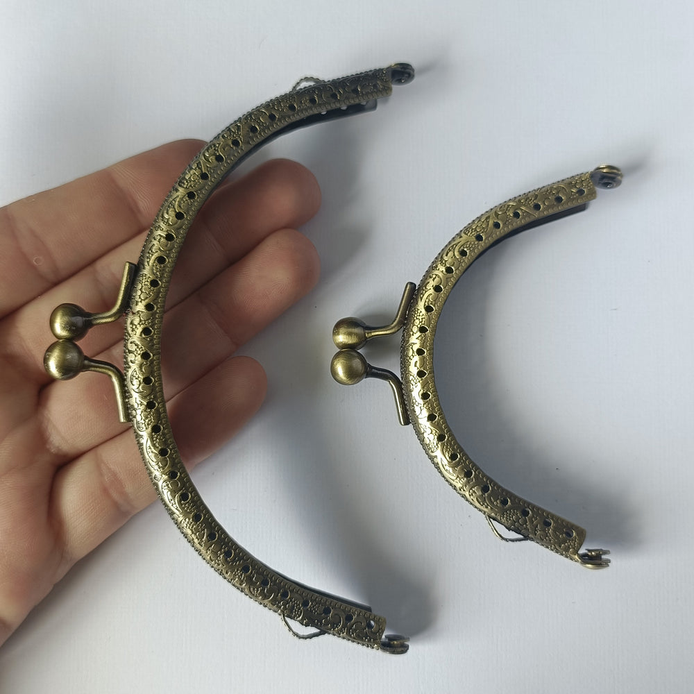 Metal Kiss-Clasp Purse Frame – Antique Bronze (2 Sizes)