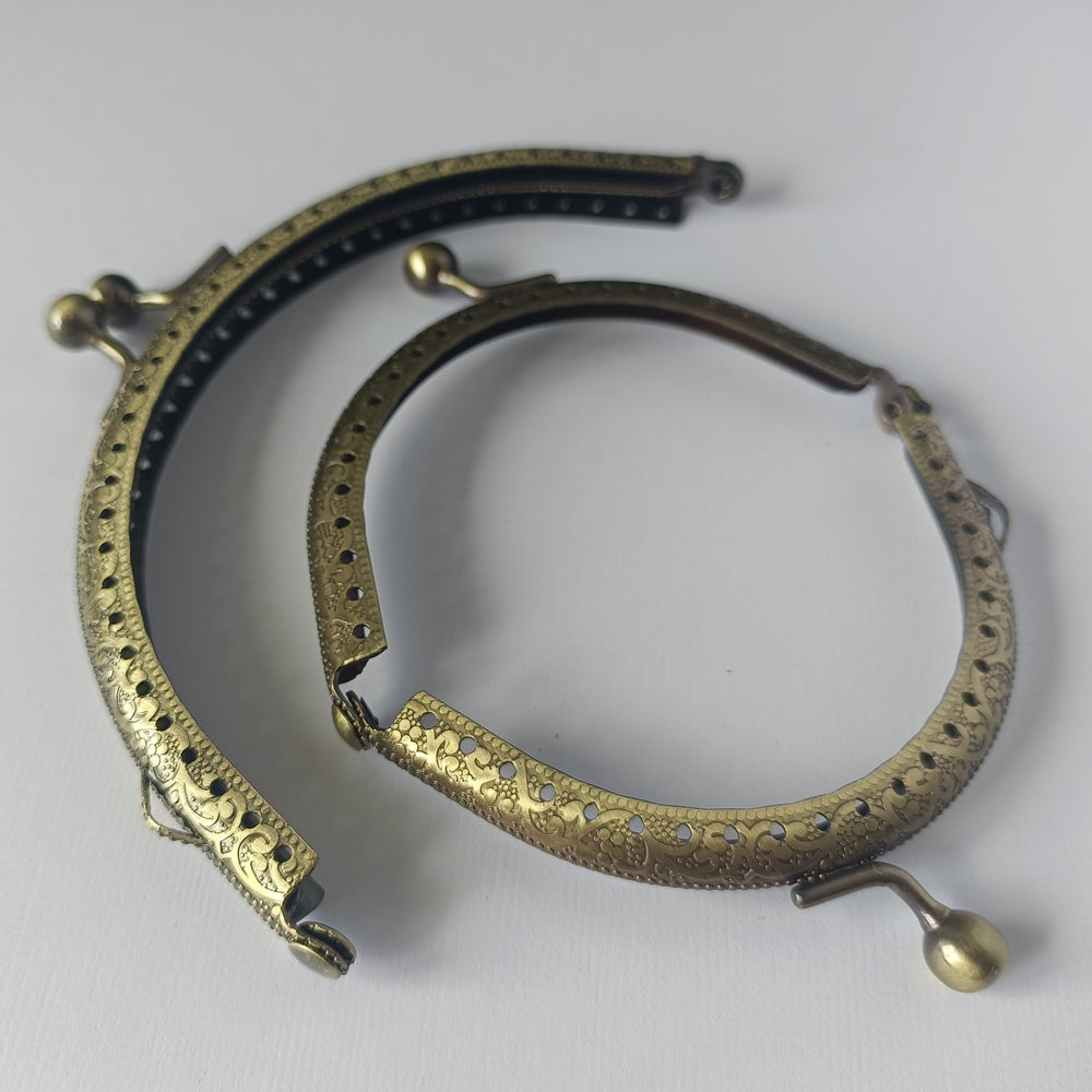 Metal Kiss-Clasp Purse Frame – Antique Bronze (2 Sizes)